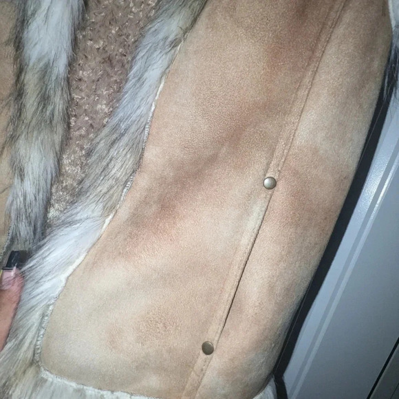 Tasha Polizzi Collection M Faux Fur and Suede Western Boho Vest Tan Brown - Picture 5 of 5